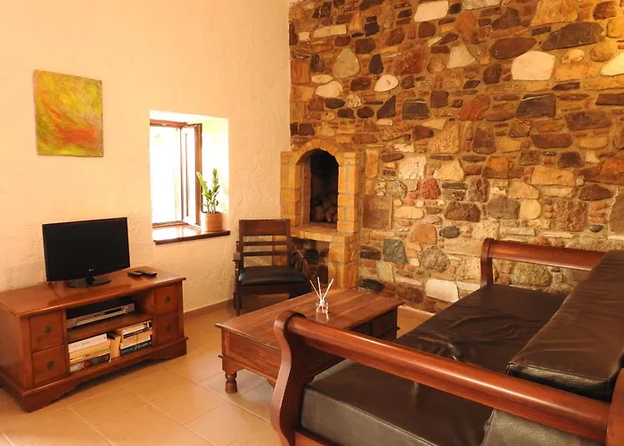 The Stone Kos بيت للعطل *